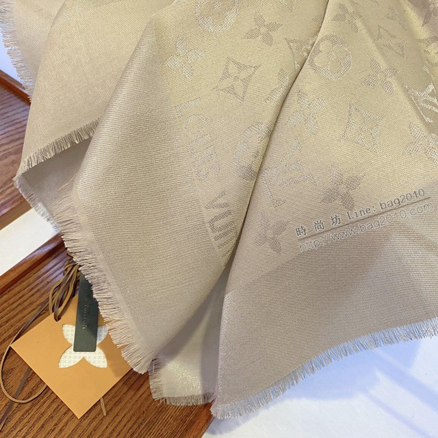 Louis Vuitton秋冬新款女士圍巾 路易威登明星同款圍巾 真絲羊毛LV披肩大方巾  mmj1722